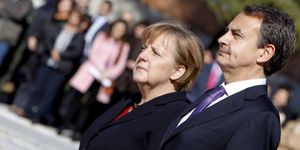 Merkel aprueba a un 'dócil' Zapatero: “España ha hecho grandes cosas”