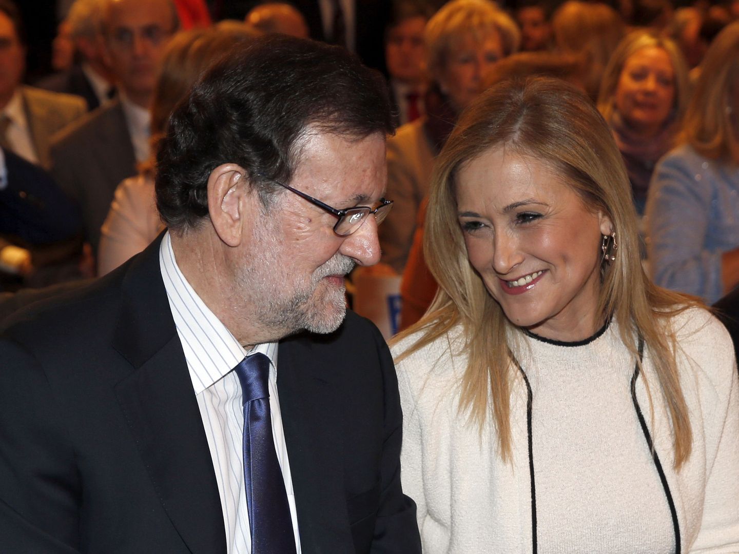 Mariano Rajoy y Cristina Cifuentes. (EFE)