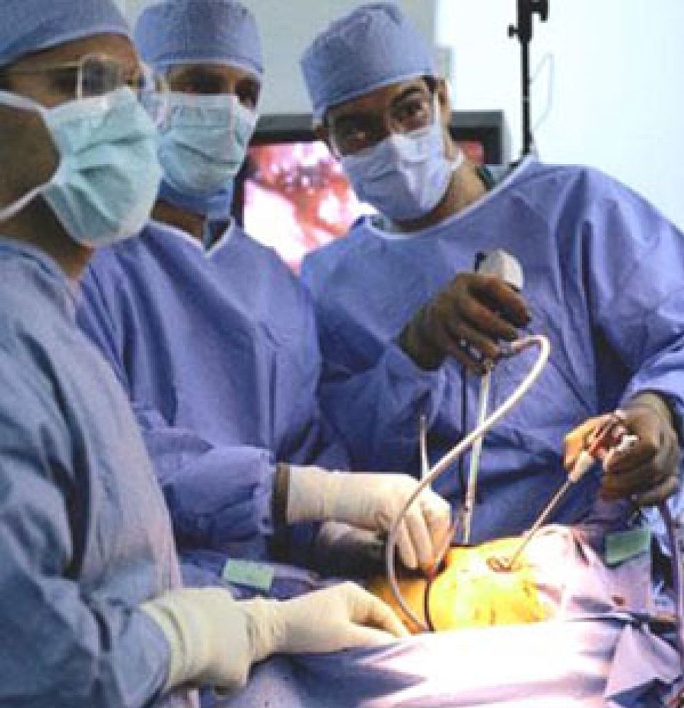 Foto: La cirugía por laparoscopia es eficaz a largo plazo frente al cáncer de colon