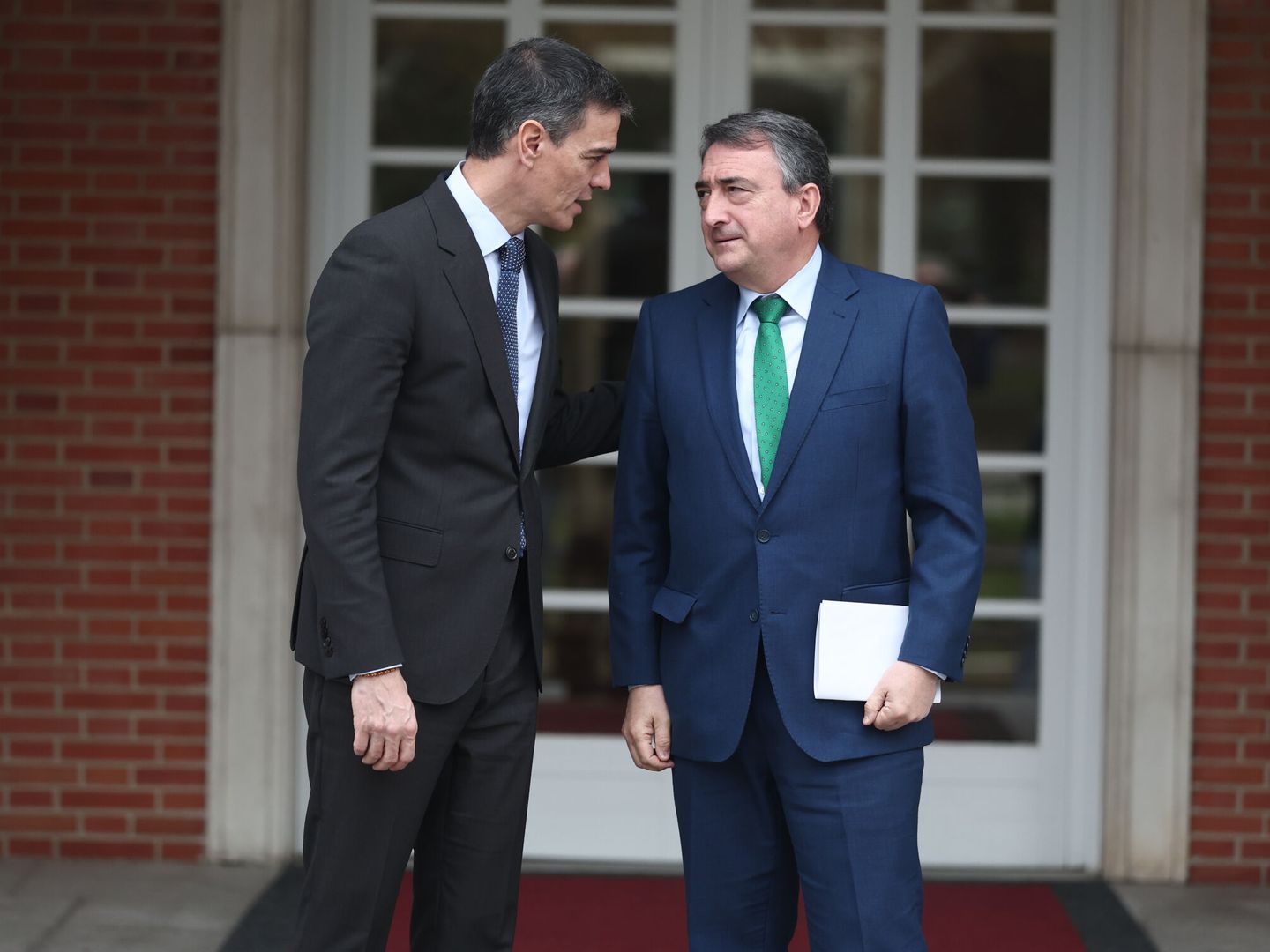 El PSOE maniobra para salvar al PNV, ERC y Junts del umbral mínimo de ...