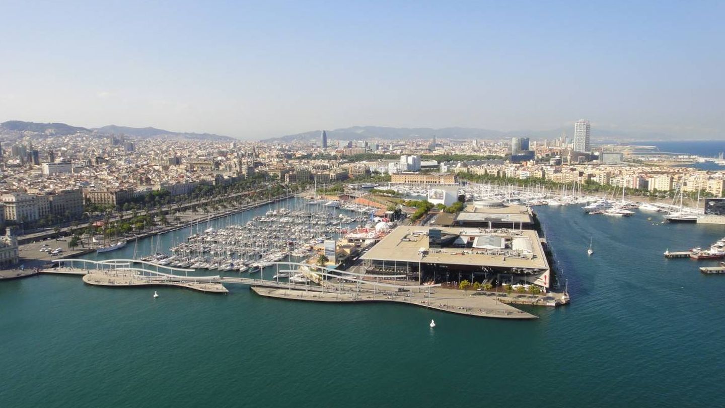 Vista del puerto de Barcelona.