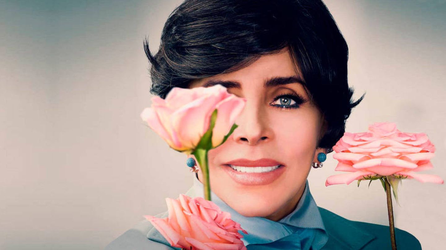 Verónica Castro, en una imagen promocional de 'La casa de las flores'. (Netflix)