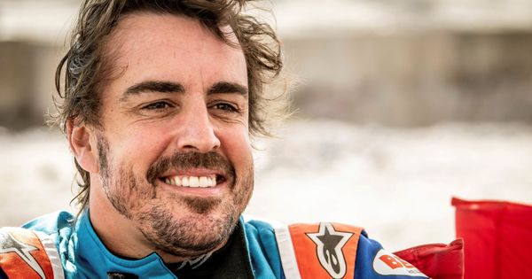 Foto: Fernando Alonso volará mañana para afrontar el Rally de Marruecos. (EFE)