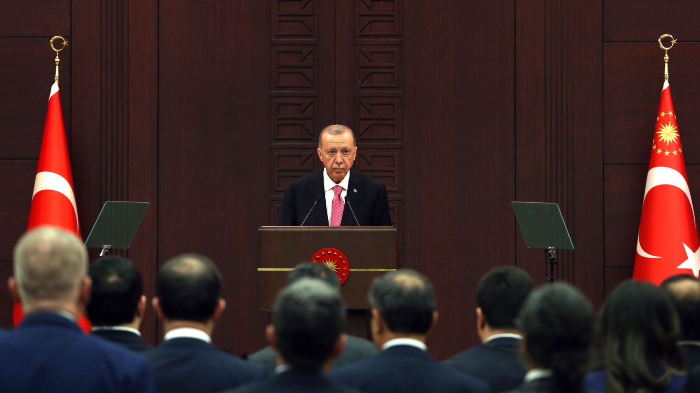 El primer ministro turco, Recep Tayyip Erdogan, otro ejemplo de nuevo dictador. (EFE)