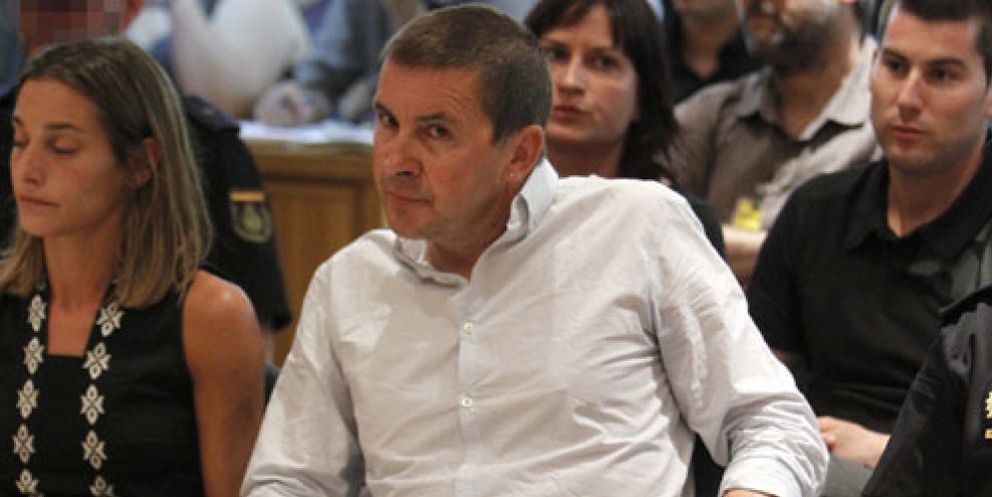 Foto: El fiscal pide diez años de cárcel para Otegi como "dirigente de ETA"