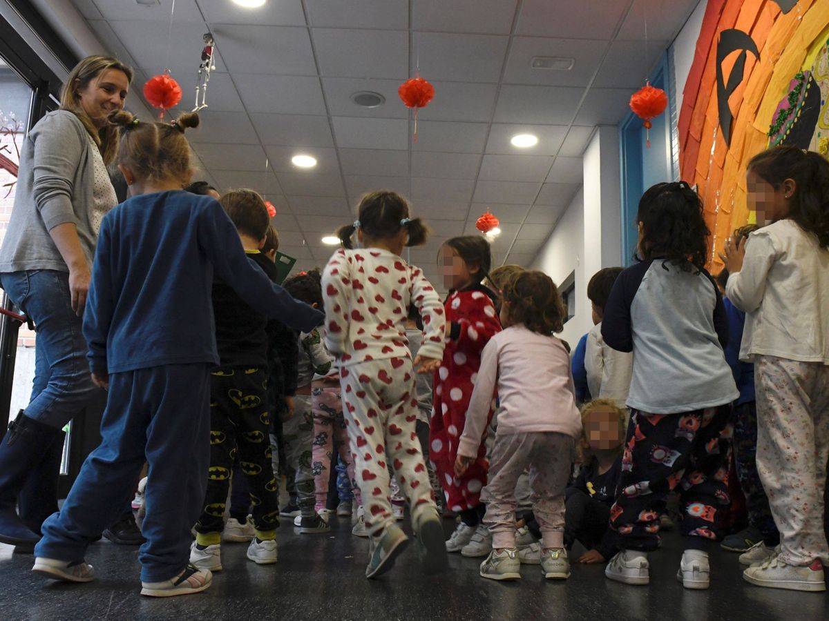 Foto: Niños en una escuela de Madrid. (EFE)