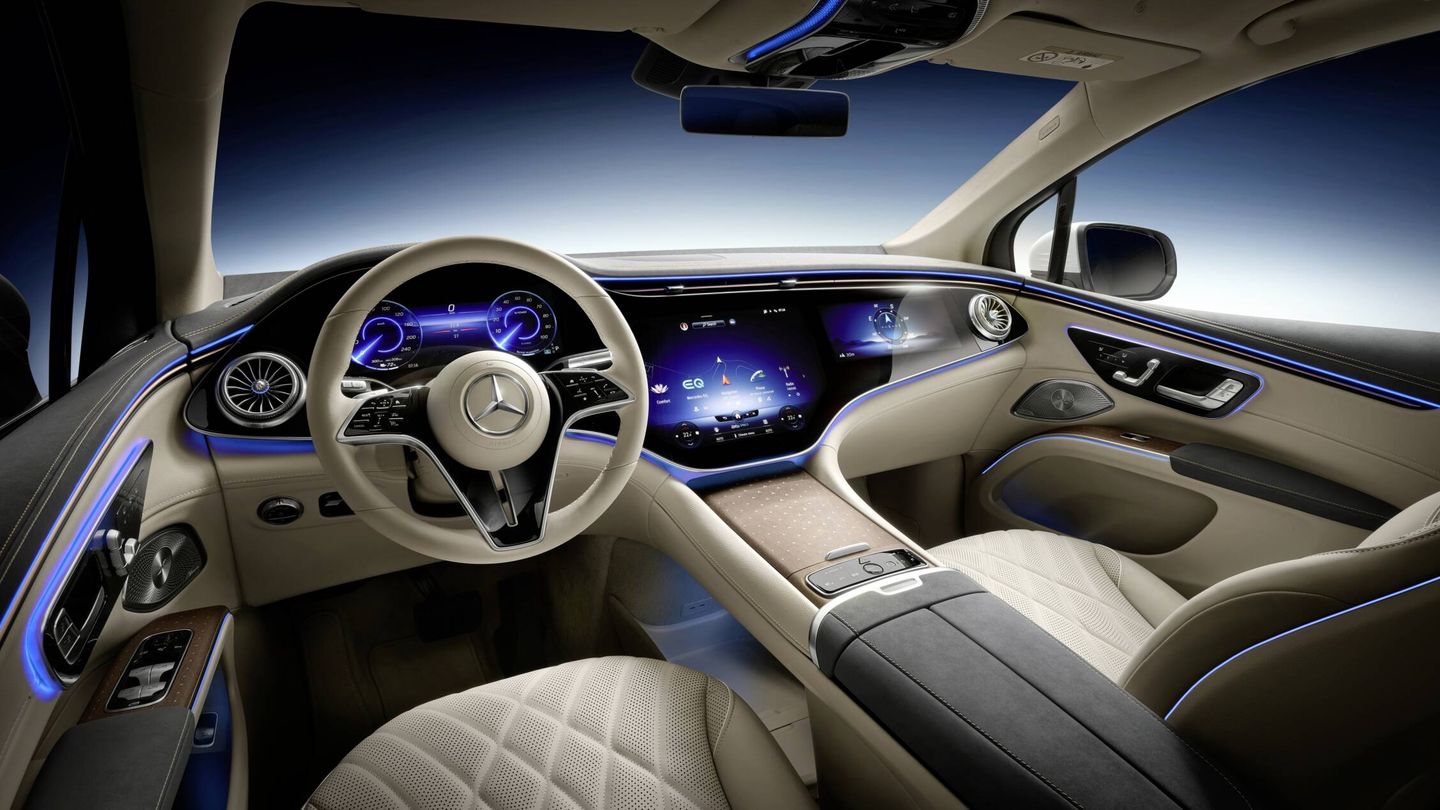 El EQS SUV ofrecerá en opción la pantalla MBUX Hyperscreen de 56 pulgadas. (Mercedes-Benz)