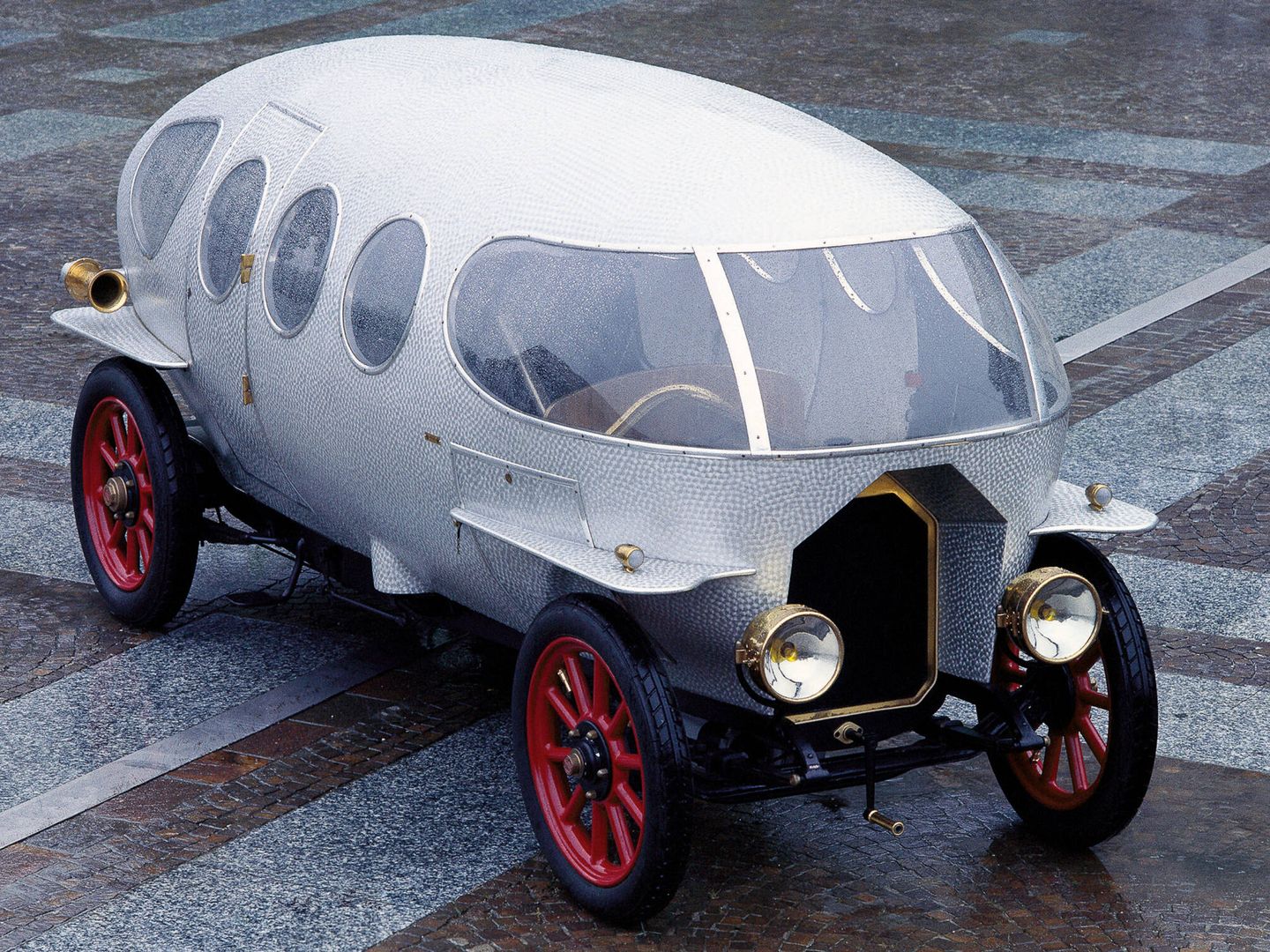 El prototipo ALFA 40/60 HP de Alfa Romeo, presentado en 1913, presumñia ya de un diseño aerodinámico.
