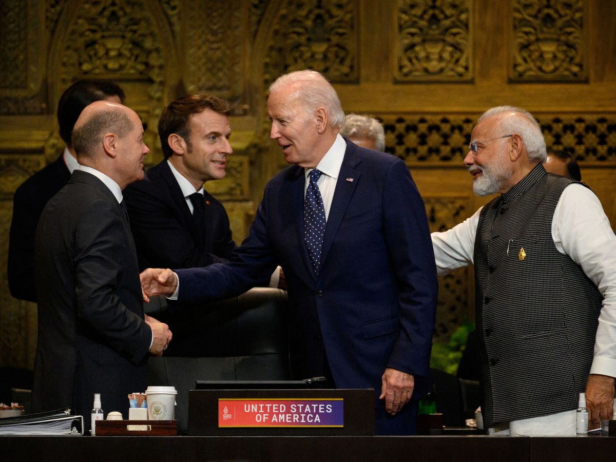 Foto: Olaf Scholz, Emmanuel Macron, Joe Biden y Narendra Modi en la cumbre del G20 en Bali. (Reuters/Leon Neal Pool) 