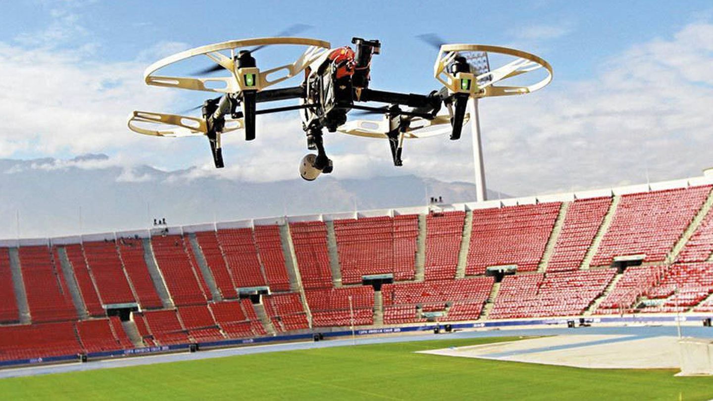 Prueba con drones antes del Mundial de Rusia 2018.