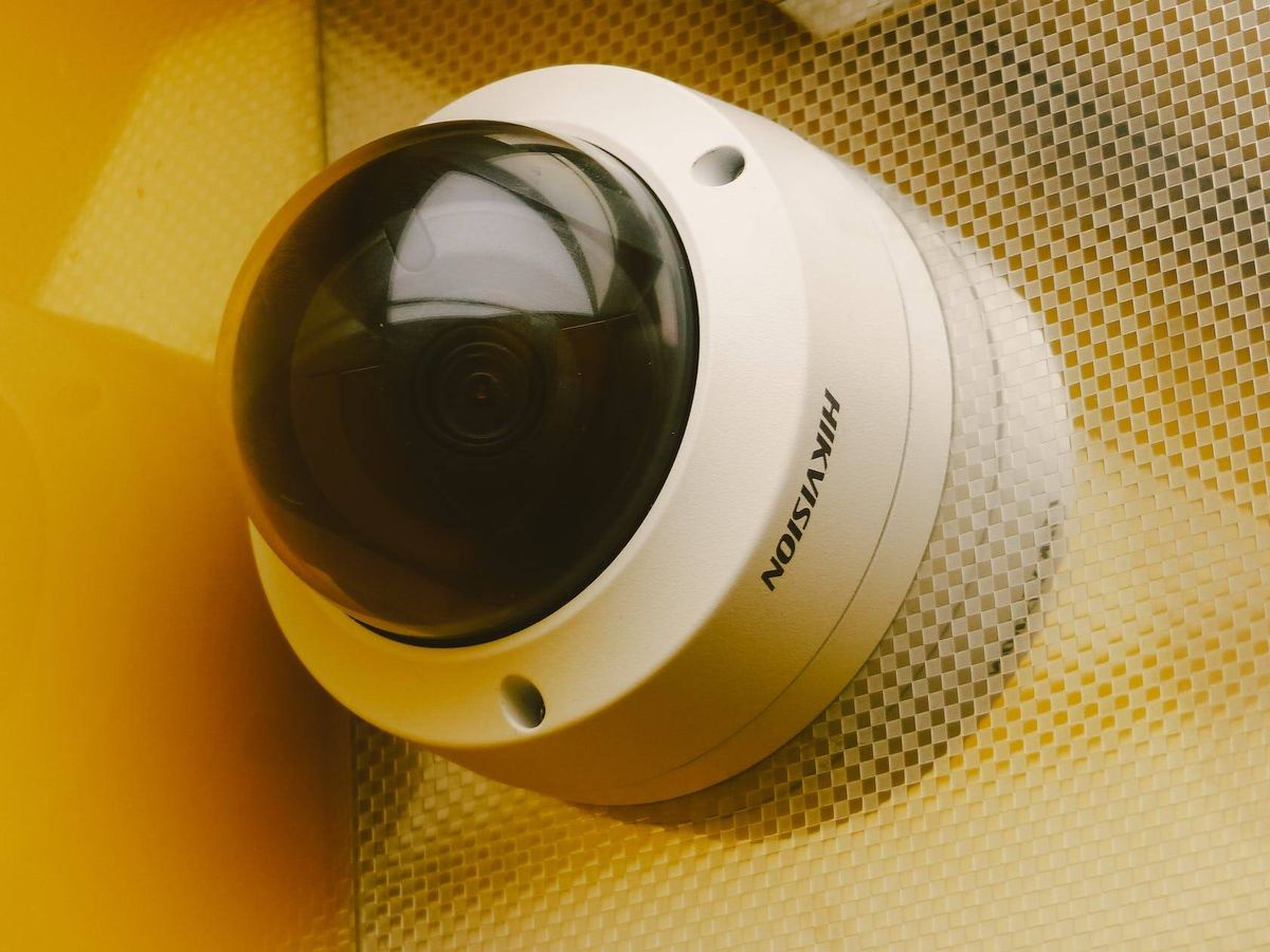 Foto: Hay que estar atentos a este tipo de cámaras en los Airbnb (Pexels)