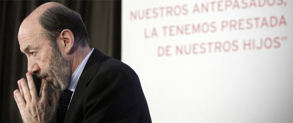Foto: El 'lobby' empresarial de Madrid y Barcelona se cita con Rubalcaba para 'mimar' al PSOE