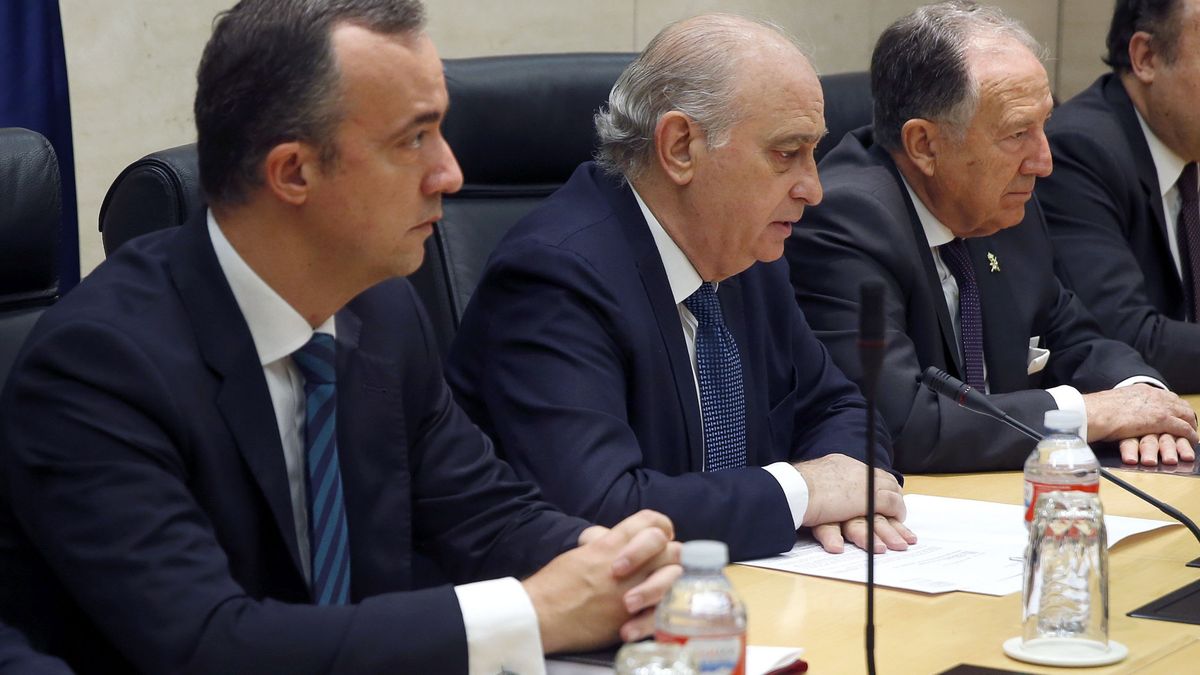 Caso Villarejo: el juez allana el camino para interrogar al número 2 de Interior con Rajoy