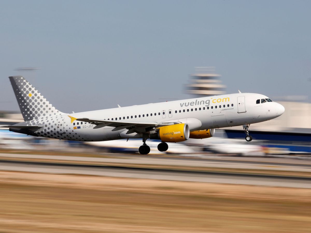 Foto: Foto de recurso de un avión de Vueling. (Reuters/Paul Hanna)