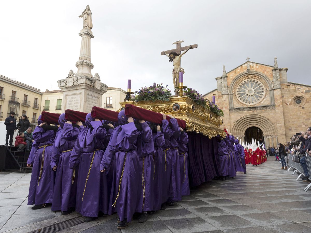Foto: Imagen de archivo de la Semana Santa de Ávila. (EFE)