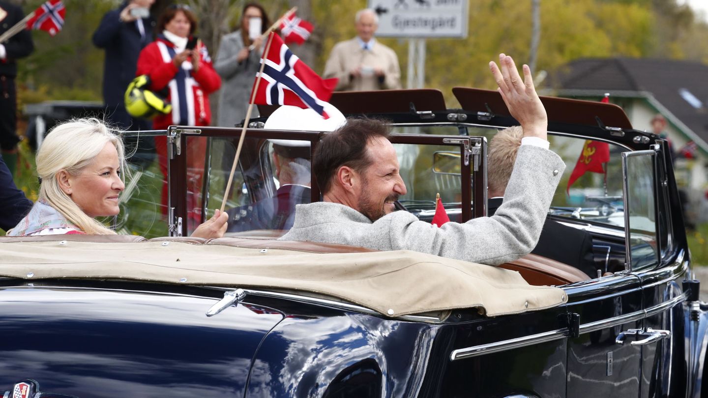 Haakon y Mette-Marit, en la celebración del Día Nacional. (Reuters)
