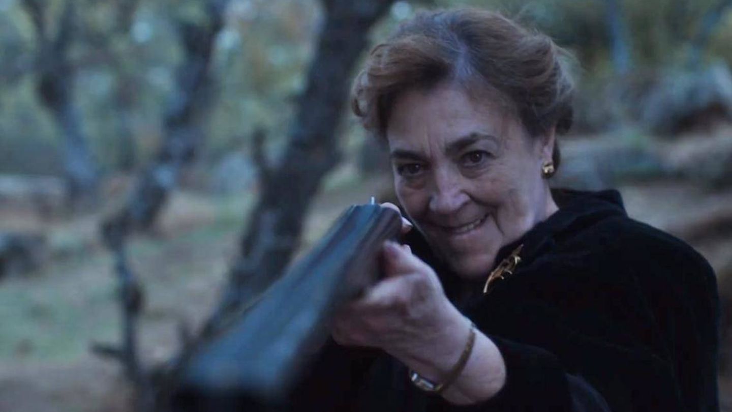 Carmen Maura, en 'Alguien tiene que morir'. (Netflix)