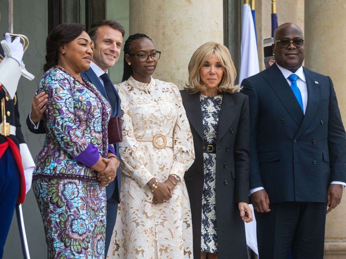 Foto: El encuentro de los Macron con el Presidente de la República Democrática del Congo, su mujer y su hija. (EFE/Christophe Petit Tesson)
