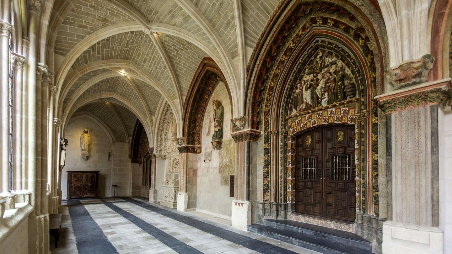 El magnífico claustro de la catedral de Burgos ( EFE)