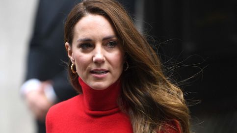 Kate Middleton y su impactante look en rojo, con guiño español y solidario