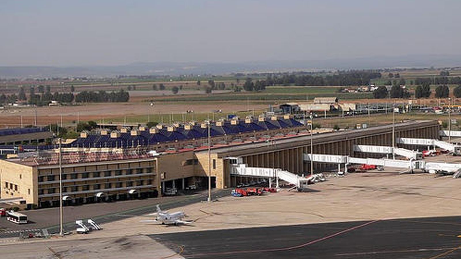 Foto: El accidente se ha producido cerca del aeropuerto de Sevilla.