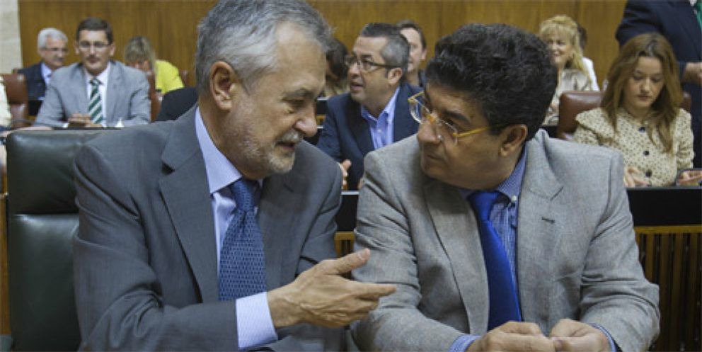 Foto: Los funcionarios andaluces pagarán la ‘salvación’ de más de 20.000 enchufados