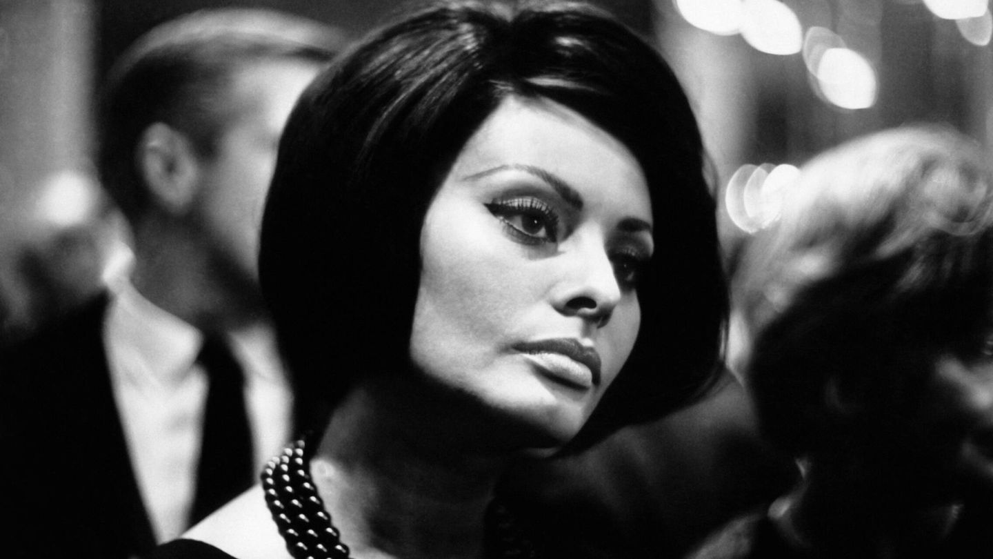 Sophia Loren en una fotografía de 1964. (Getty)