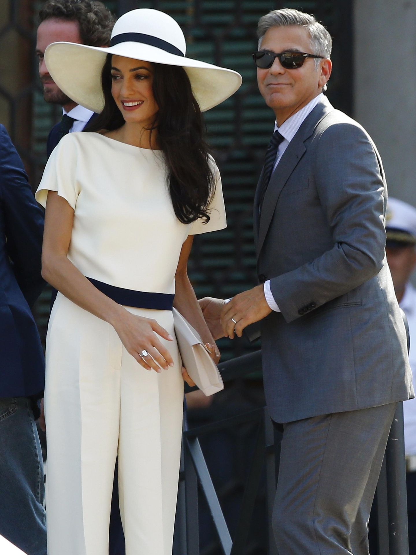 George y Amal Clooney, durante su boda civil en Venecia. (Reuters/Stefano Rellandini)