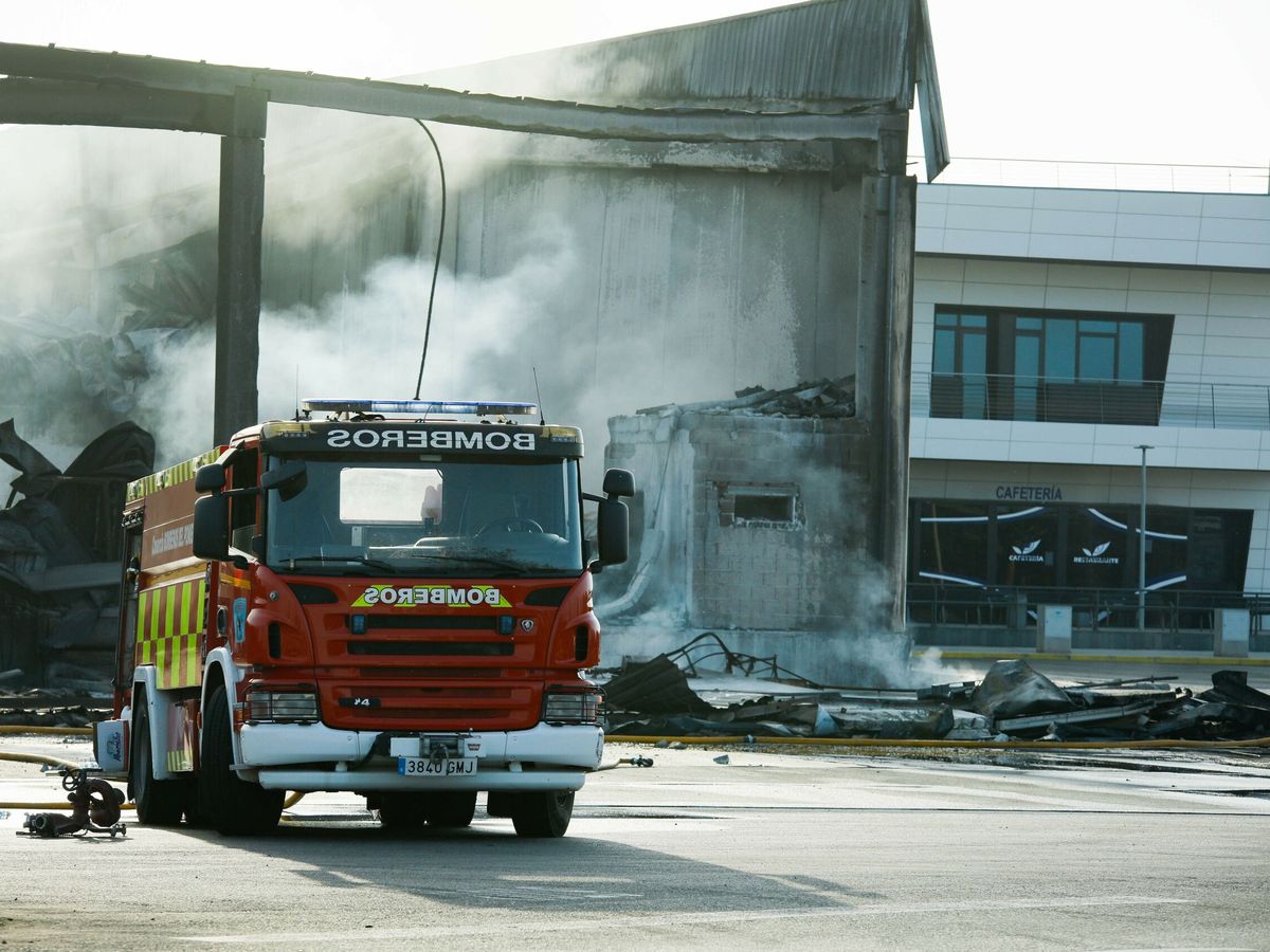 Foto: Carro de bomberos en El Ejido en imagen de archivo. (Europa Press/Marian León)
