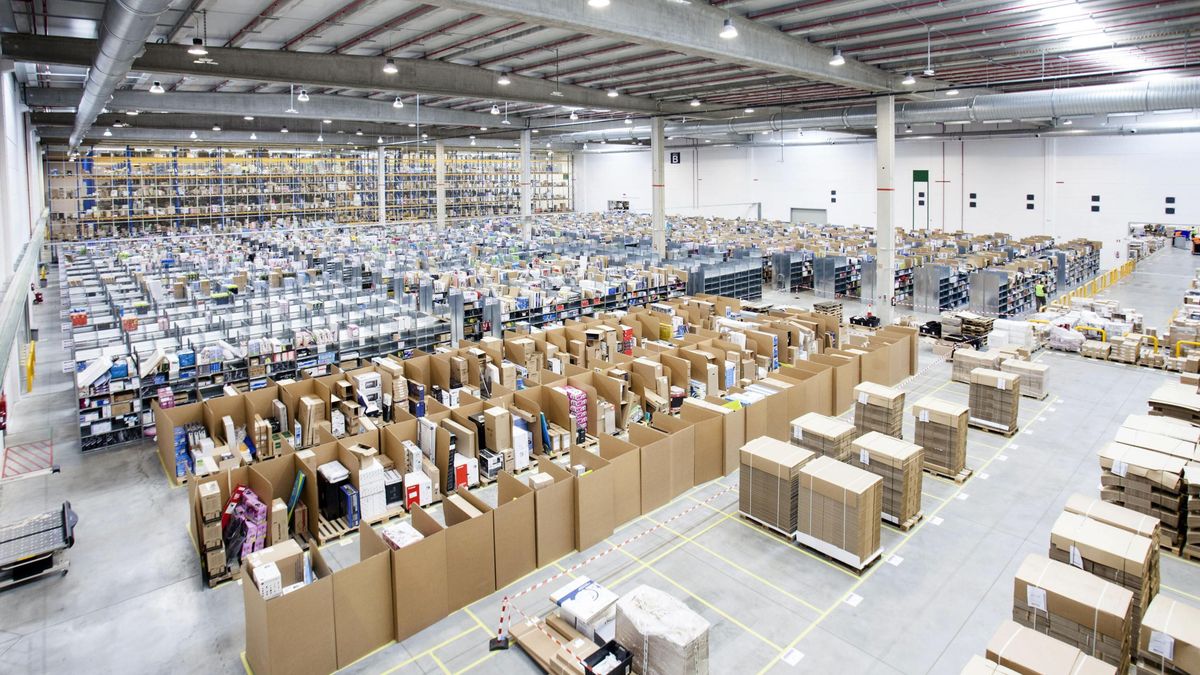 Inversores logísticos pujan por tomar el nuevo almacén de Amazon en Cataluña