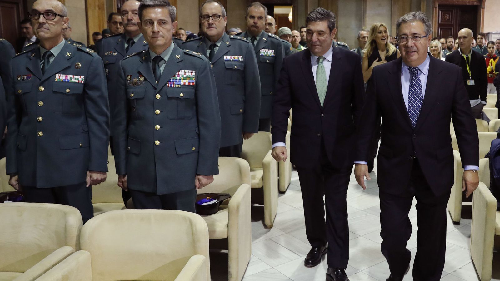 Foto: El director de la Guardia Civil, José Manuel Holgado Merino, junto al ministro Juan Ignacio Zoido. (EFE)