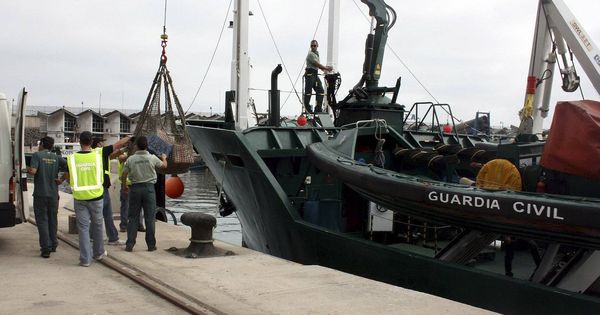 Foto: La Guardia Civil intercepta una "narcolancha" que transportaba hachís. (EFE)