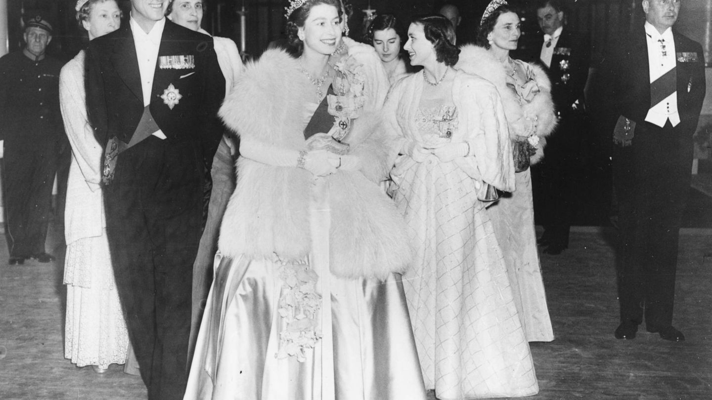 Isabel y Felipe en una cena de gala en 1951. (Getty)