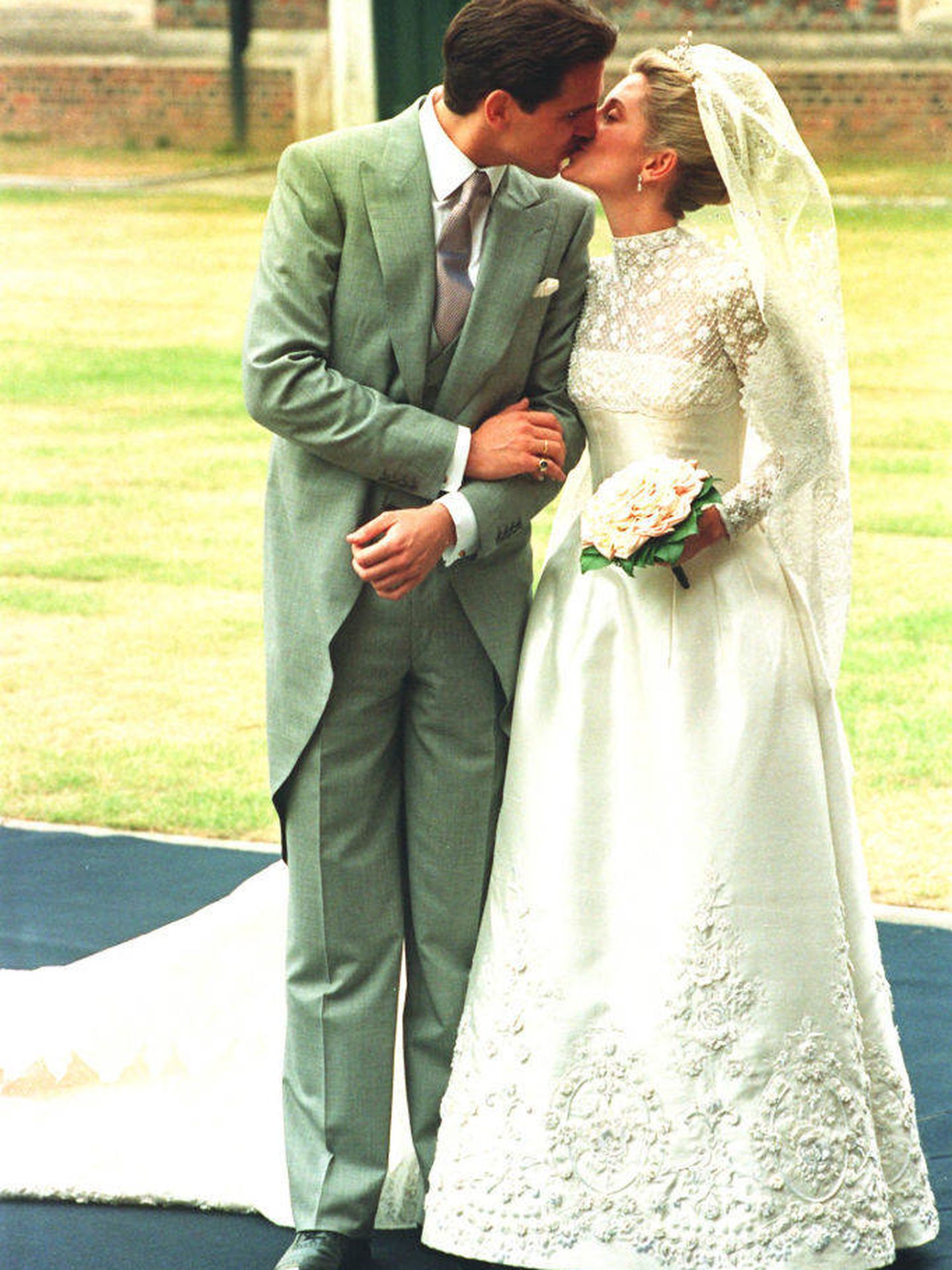 Marie-Chantal Miller y Pablo de Grecia, el día de su boda. (Getty)