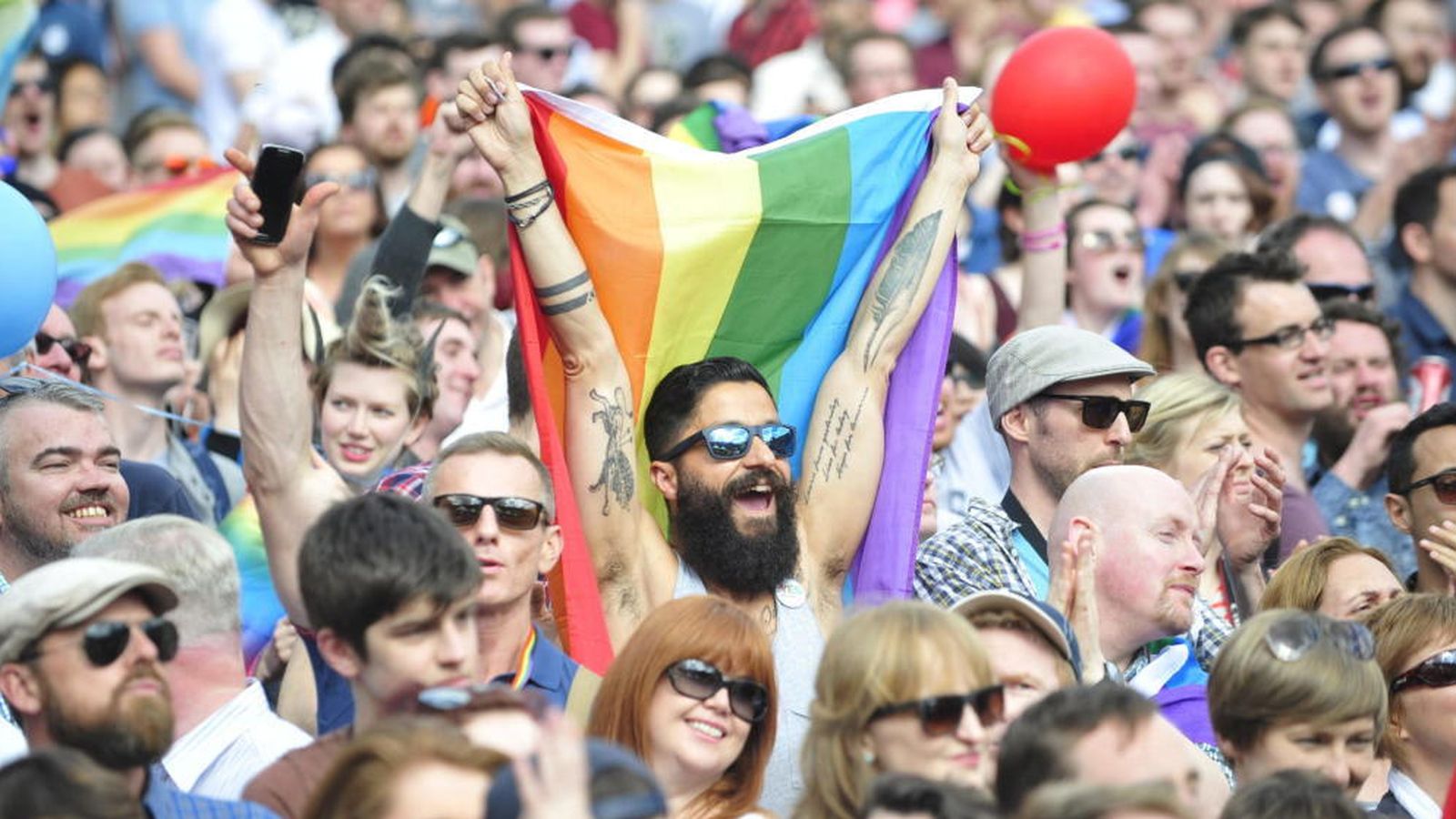 Foto: Irlandeses celebran en Dublín la aprobación del matrimonio gay (Efe)