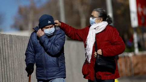 Sanidad y las comunidades aplazan dos días la decisión sobre el uso de mascarillas por la gripe