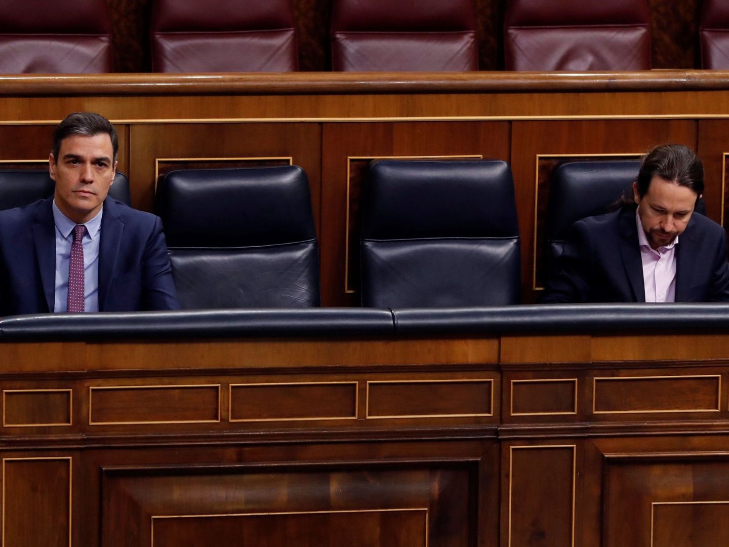Pedro Sánchez y Pablo Iglesias, en el Congreso. (EFE)