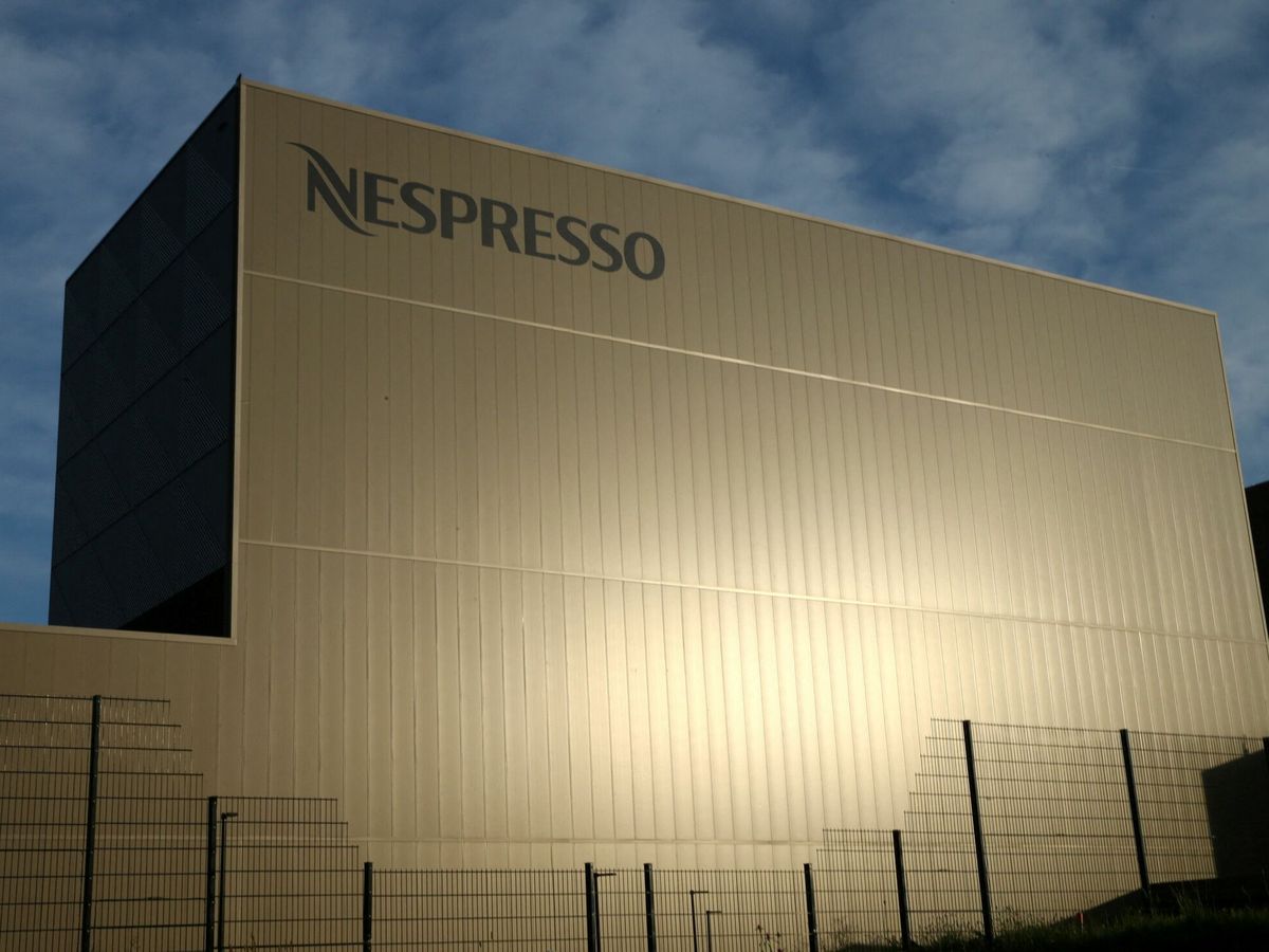 Foto: Imagen de archivo de una planta de Nespresso. (Reuters/Denis Balibouse)