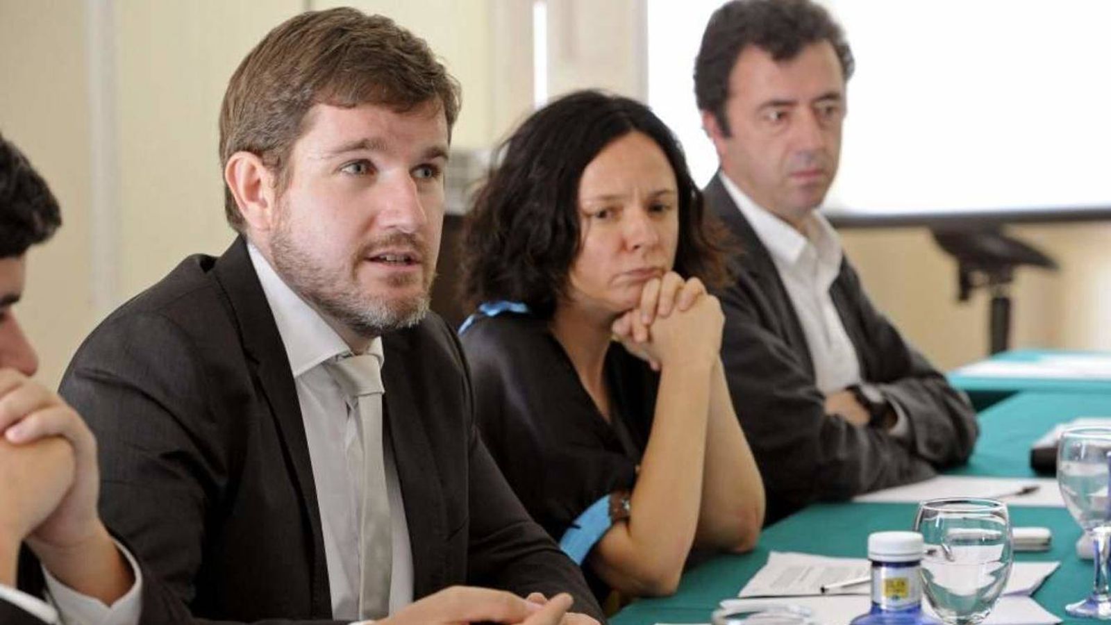 Foto: El sociólogo Ignacio Urquizu, junto a la expresidenta del CIS Belén Barreiro. 