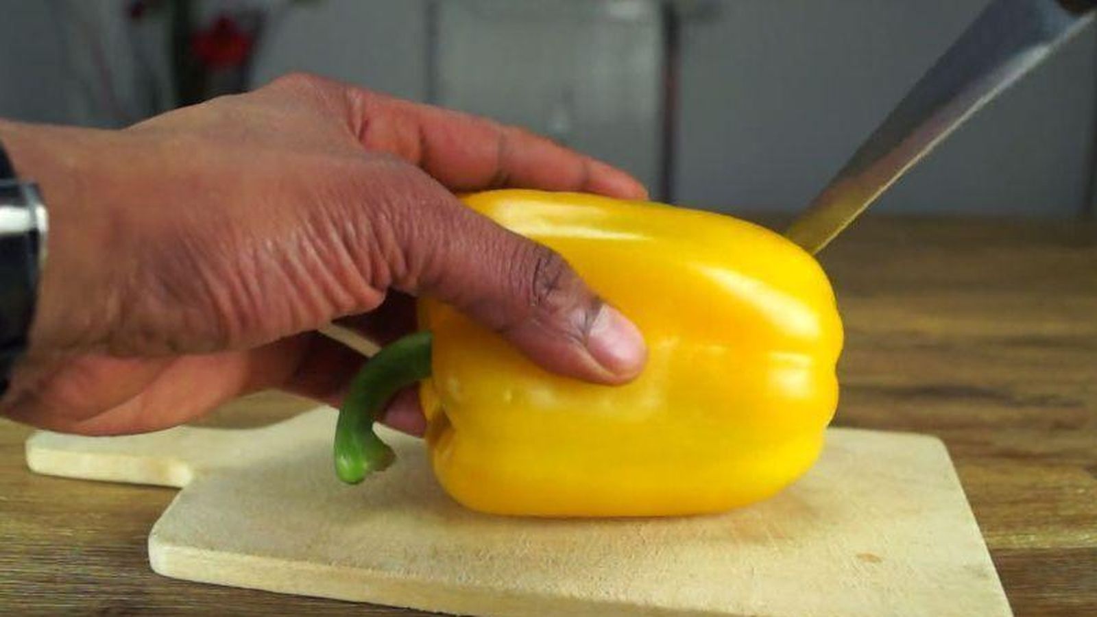 Foto: En nuestras manos está aprender a trocear mejor las verduras. (Rumble)