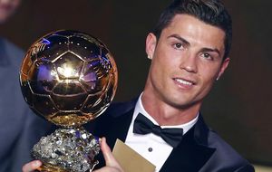 Ronaldo ya está en Zúrich seguro de regresar con el Balón de Oro