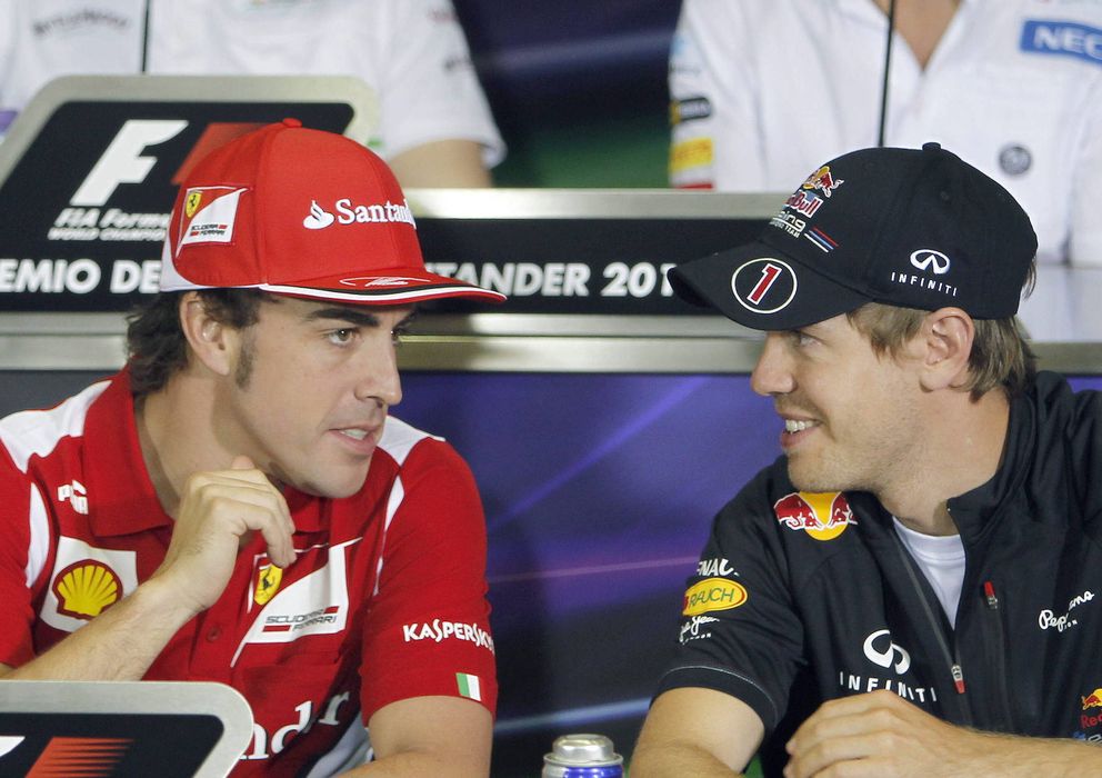 Foto: Alonso y vettel en la rueda de prensa previa al GP de España.