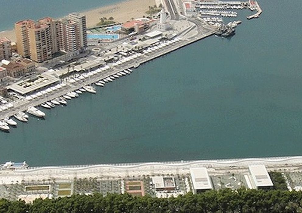 Foto: Vista aérea del Puerto de Málaga. 