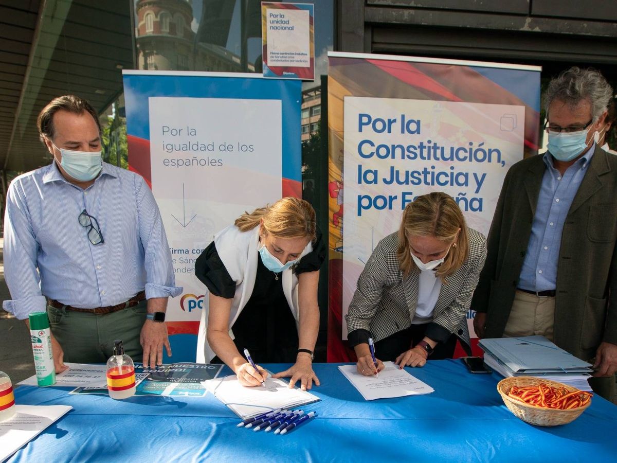 Foto: Campaña recogida de firmas contra indultos. (PP)