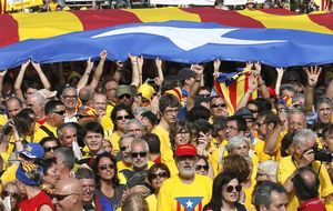 El Constitucional ordena a Artur Mas suspender la consulta alternativa del 9N