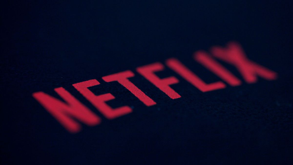 Netflix se suma a las grandes plataformas y paraliza toda sus producciones en Rusia
