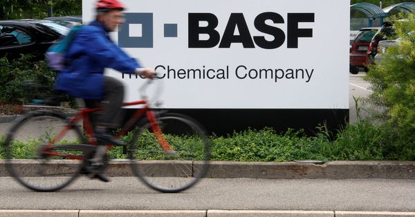 Foto: Entrada de una de las plantas de producción de BASF, al norte de Suiza. (Reuters) 
