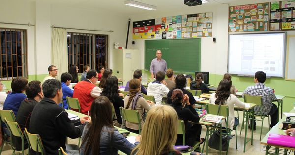 Foto: Alumnos en una Escuela Oficial de Idiomas. (EC)
