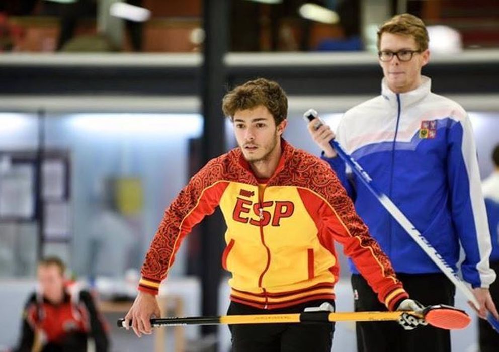 Foto: Eduardo de Paz en el Europeo (Facebook: Leon Curling Club).