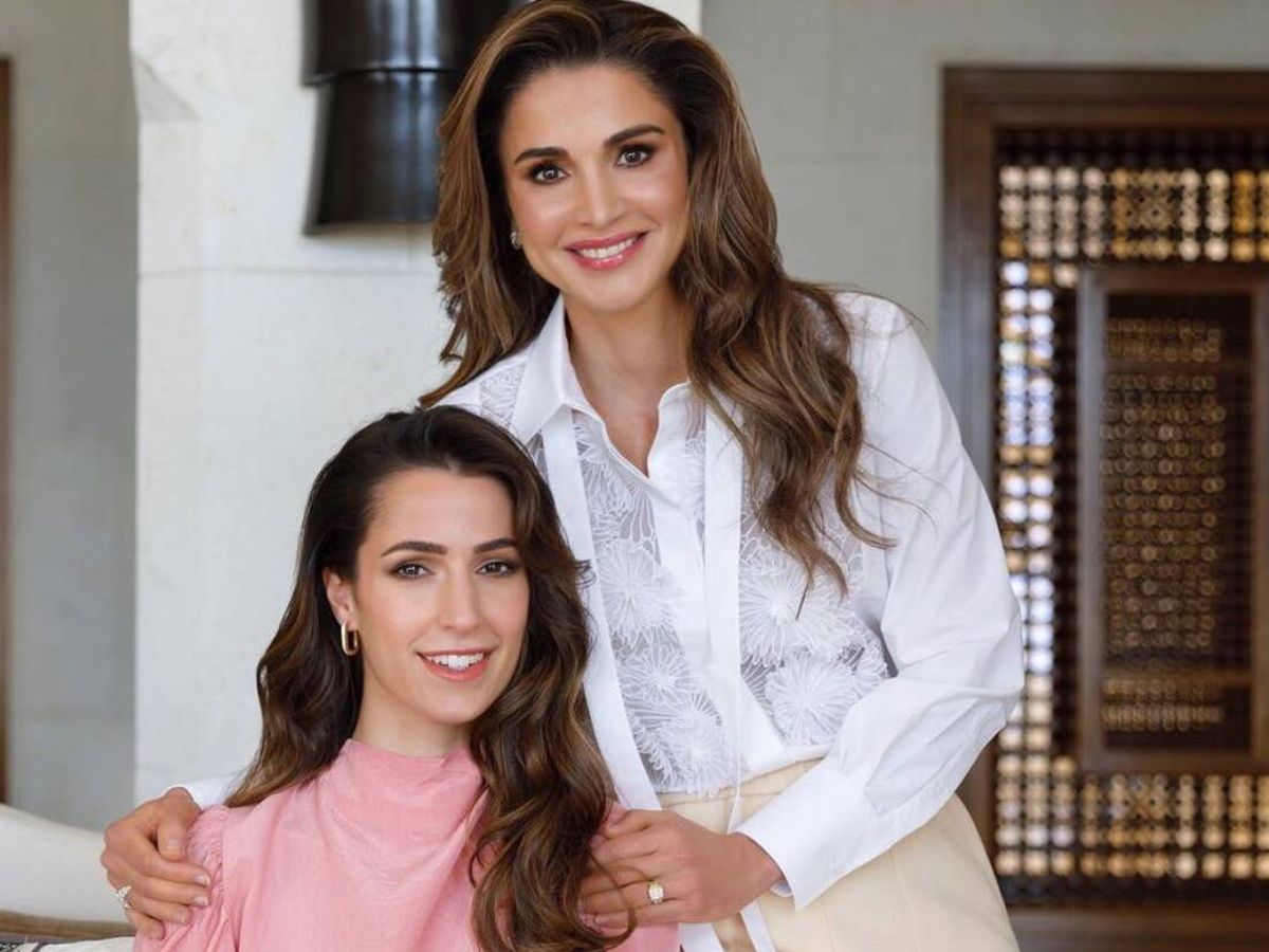 Foto: Rajwa al Saif, junto a su suegra, la reina Rania. (Instagram)